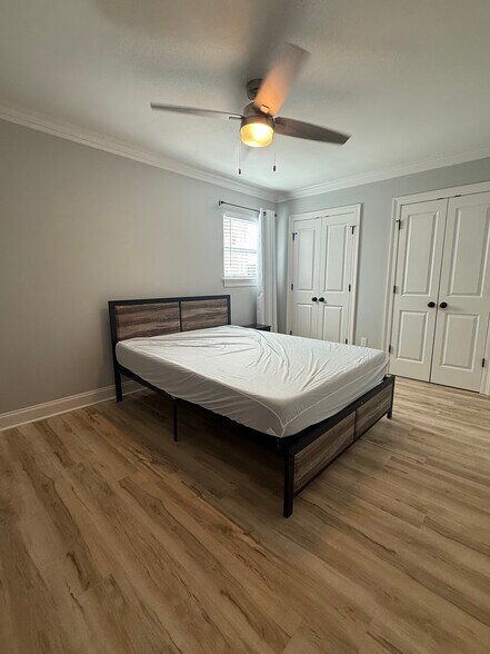 Building Photo - 619 Lavoisier St