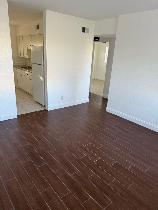 Building Photo - 2112 9th Ave N