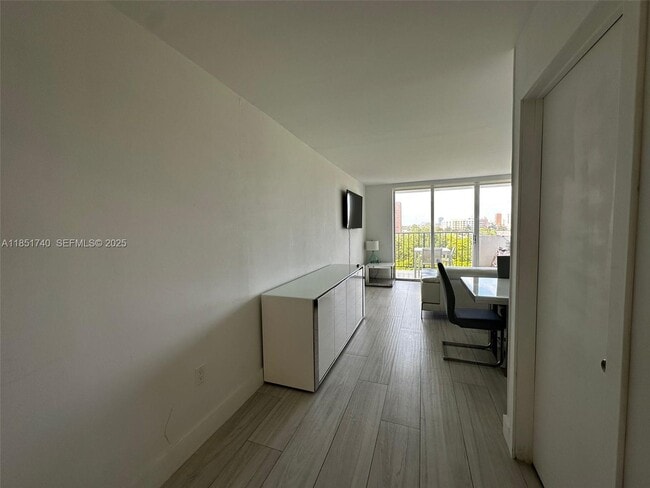 Building Photo - 2780 NE 183rd St