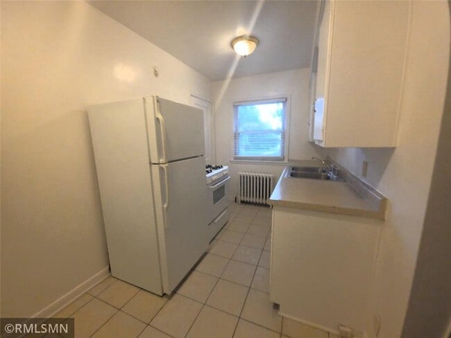 Building Photo - 656 Cleveland Ave S