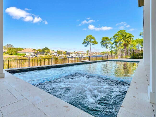 Building Photo - 330 Kelly Plantation Dr