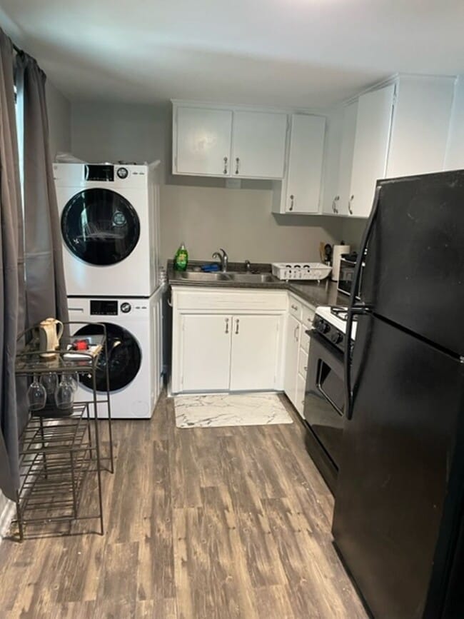 Building Photo - 1906 Gordon St