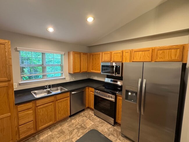 Building Photo - 7333 Michaels Landing Dr