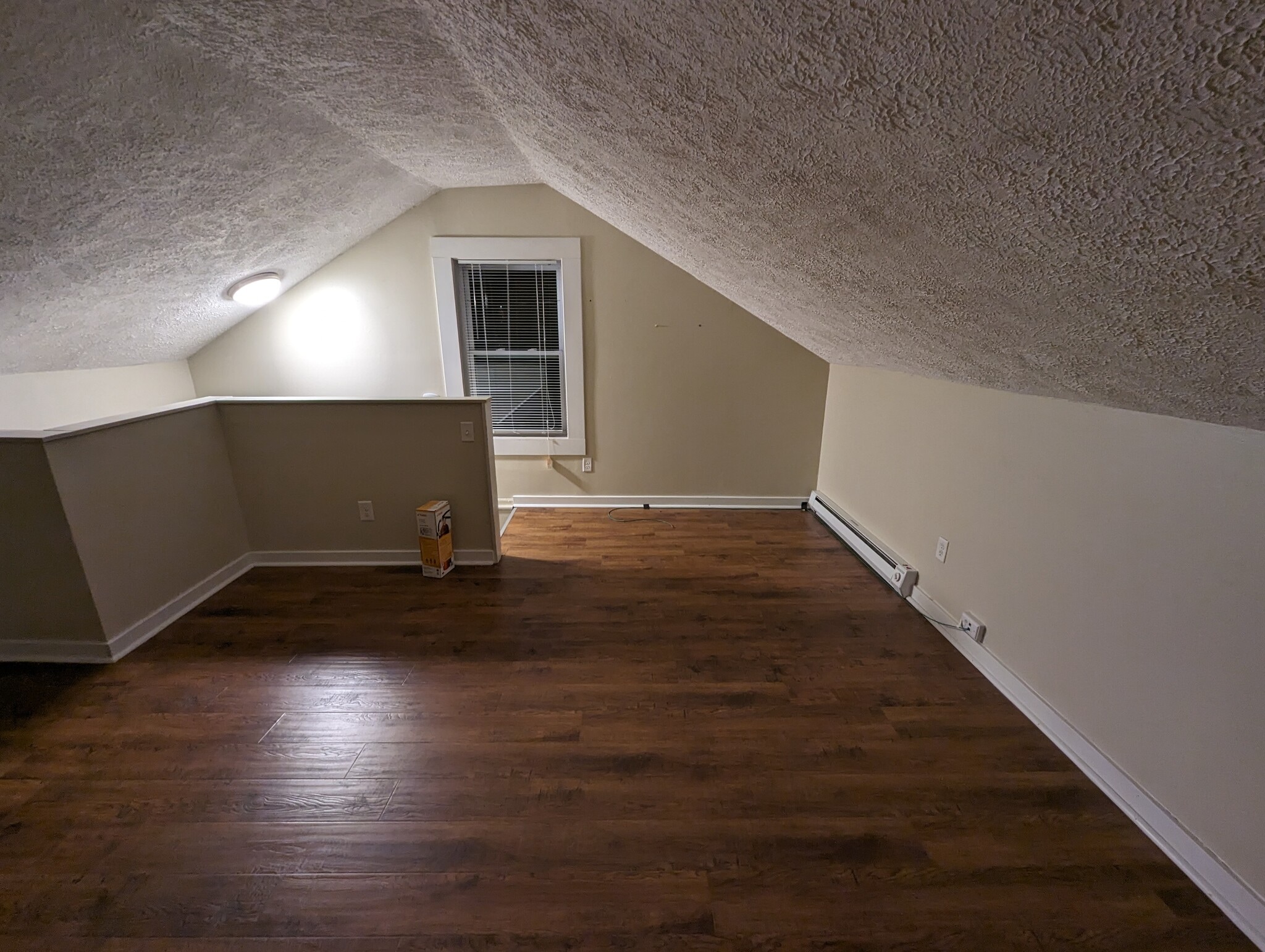 Building Photo - 426 W Elm St