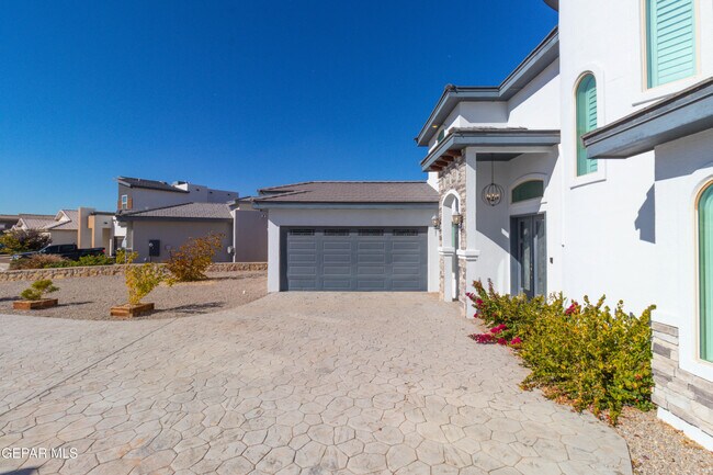 Building Photo - 864 Lemington St