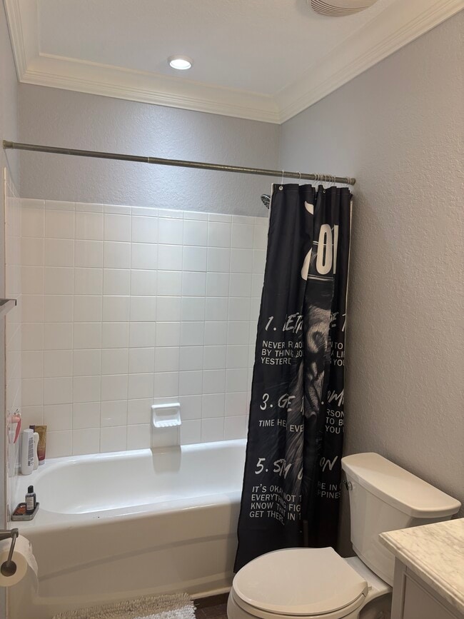 Building Photo - 404 Belmont Pl