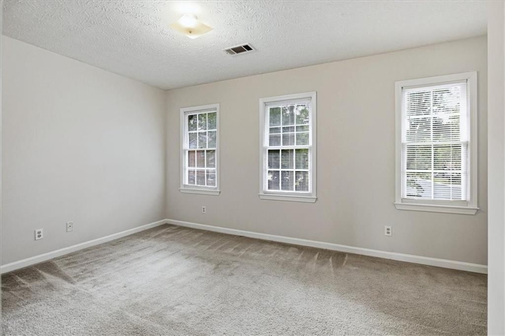 Building Photo - 1337 Sweet Pine Dr