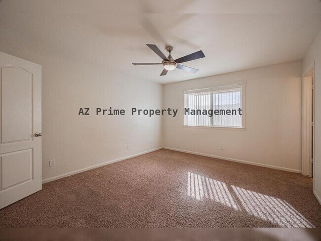 Building Photo - 2429 E Juanita Ave