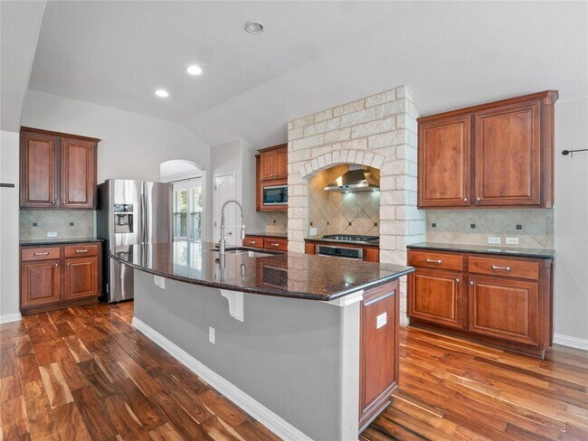 Building Photo - 802 Wood Mesa Dr