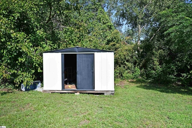 Building Photo - 204 Parkins Mill Rd