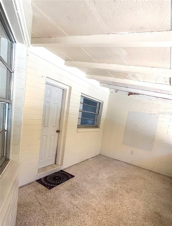 Building Photo - 729 SE 40th Ave