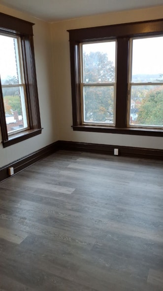 Building Photo - 37 Clinton Ave