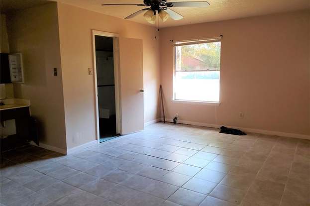 Building Photo - 1326 Blue Diamond Dr