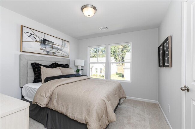 Building Photo - 3085 Cambridge Ml St