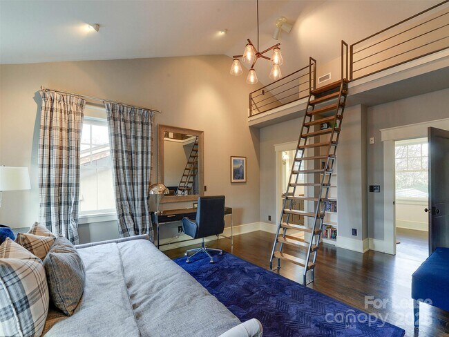 Building Photo - 1413 Devon Dr