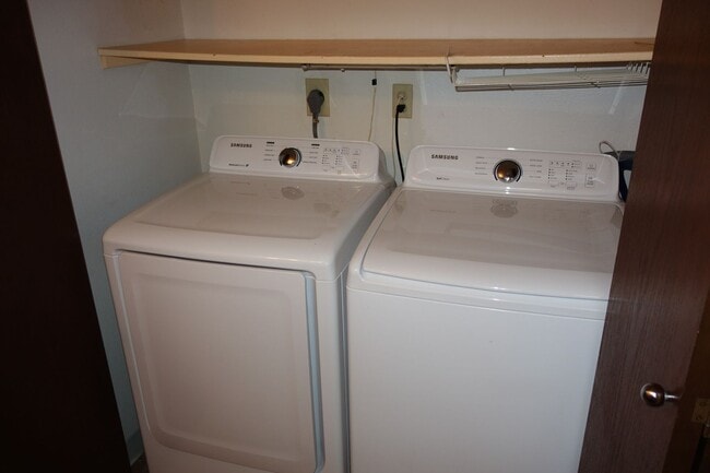 Building Photo - 2 BD / 2 BA Apartment in Aiea!