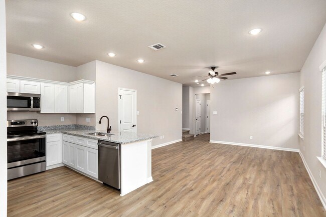 Building Photo - Brand New 3/2.5 Townhome