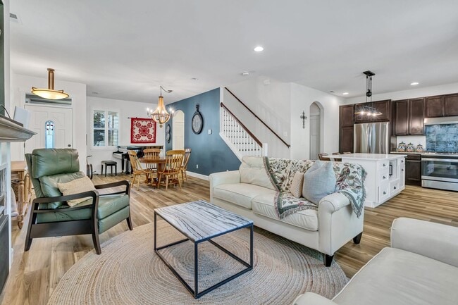 Building Photo - 11218 Borgen Loop NW