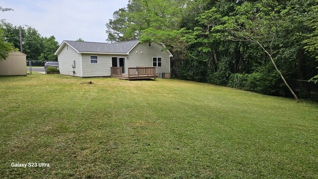 Building Photo - 912 Laurel Ln