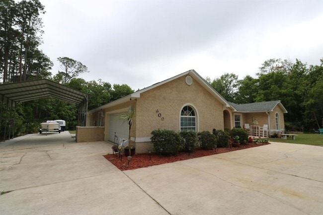 Building Photo - 909 Colonial Dr