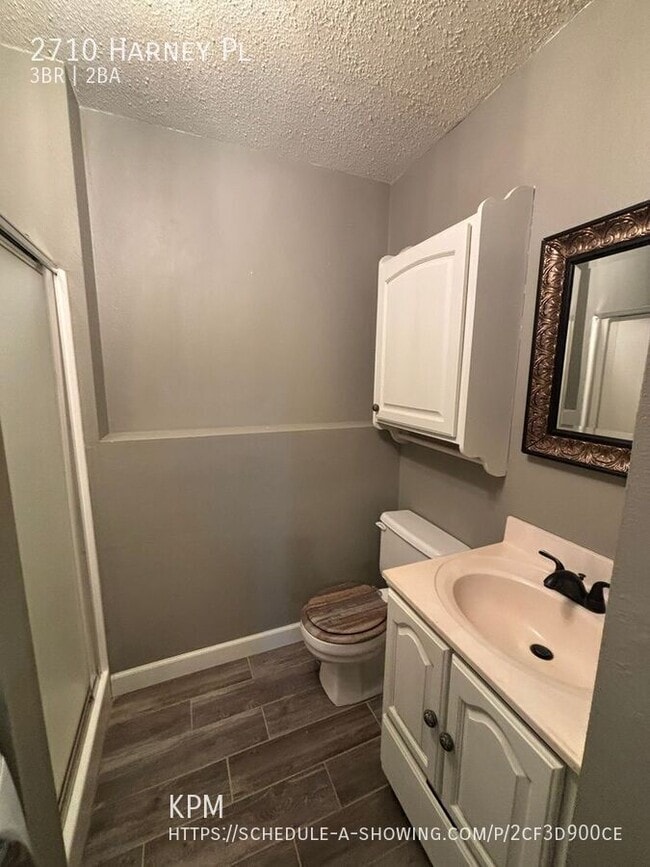 Building Photo - 2710 Harney Pl