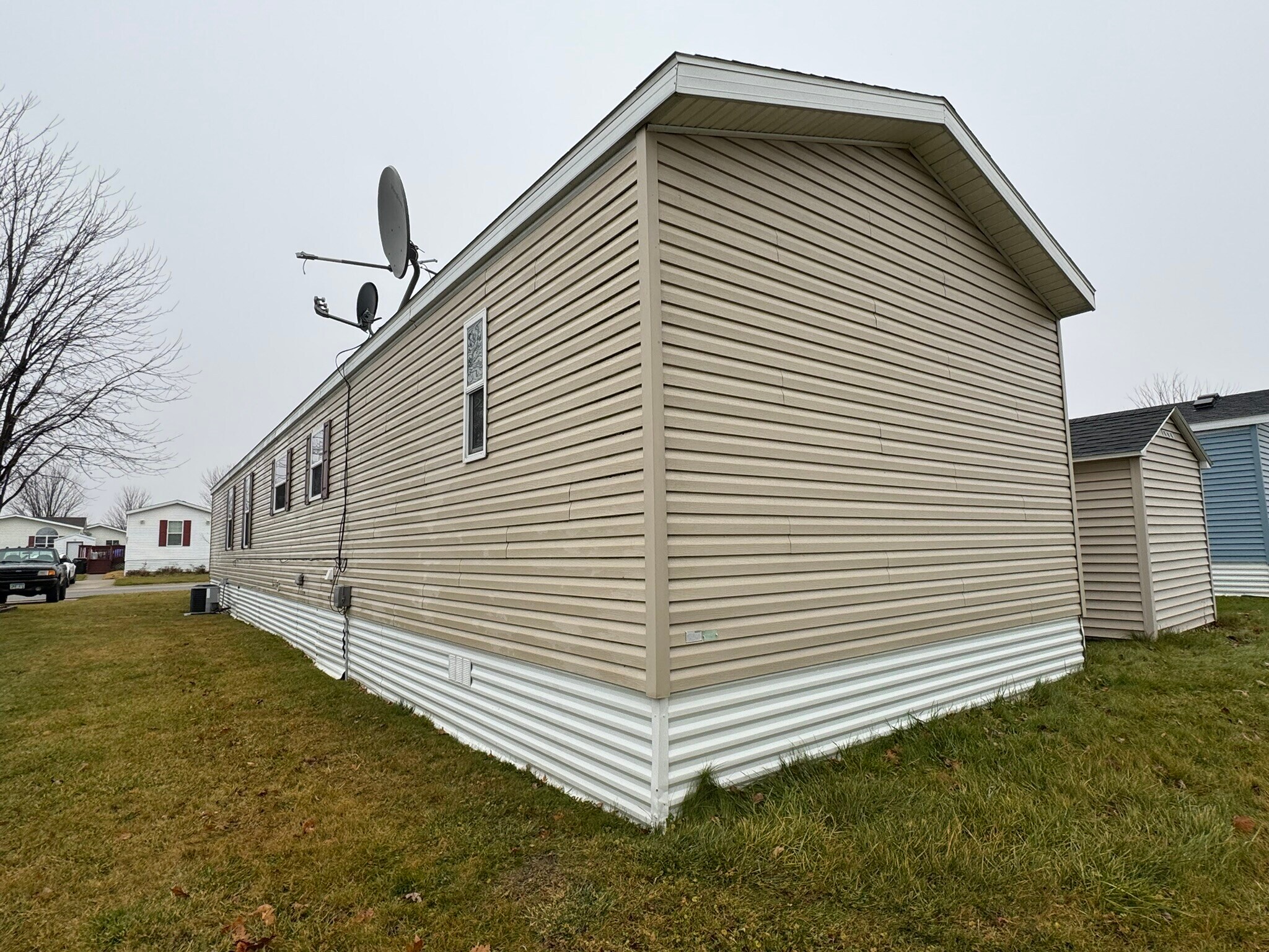 Building Photo - 2022 Mockingbird Pl NW