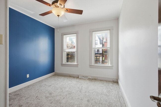 Building Photo - Beautiful 3BR 1.5 Townhouse in North East Lancaster City!