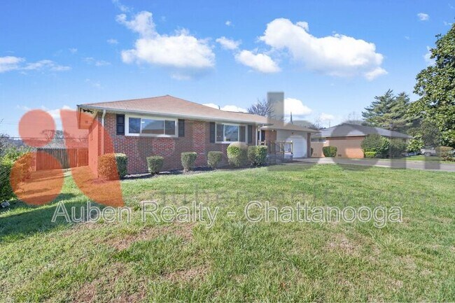 Building Photo - 4430 Lilac Ln