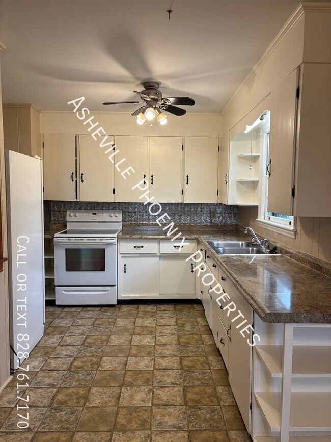 Building Photo - 68 Oak Hill Rd