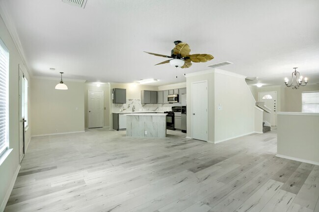 Building Photo - 10506 Sugar Trace Dr
