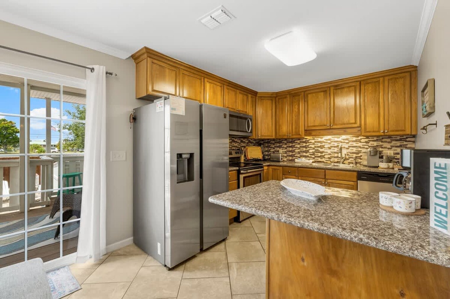 Building Photo - 7405A Beach Dr