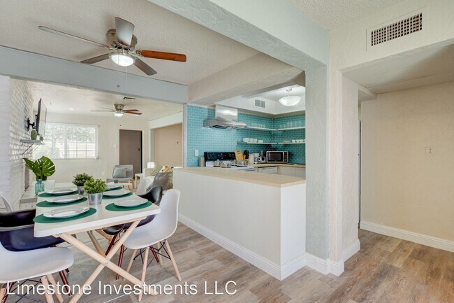 Building Photo - 2 br, 2.5 bath House - 1403 Rexford Place