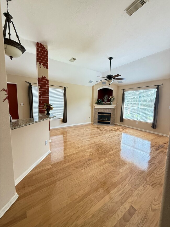 Building Photo - 17307 Stratford Green Dr