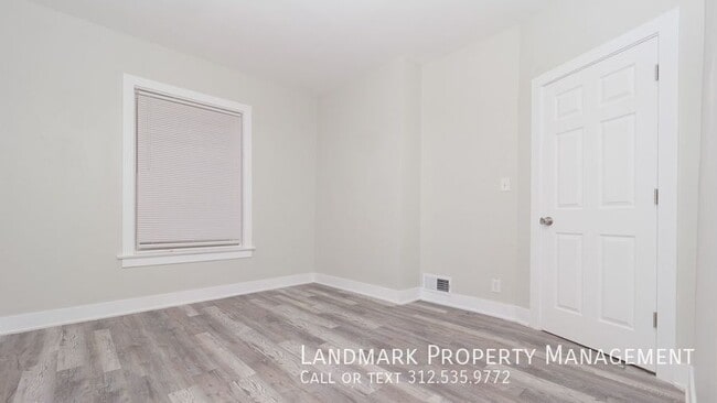 Building Photo - 1843 W 54th St
