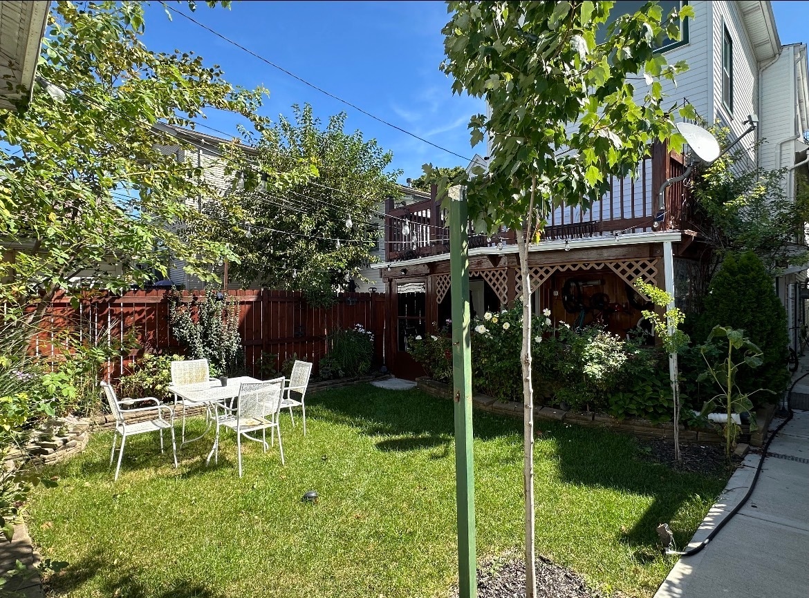 Beautiful backyard to enjoy - 4618 N Karlov Ave