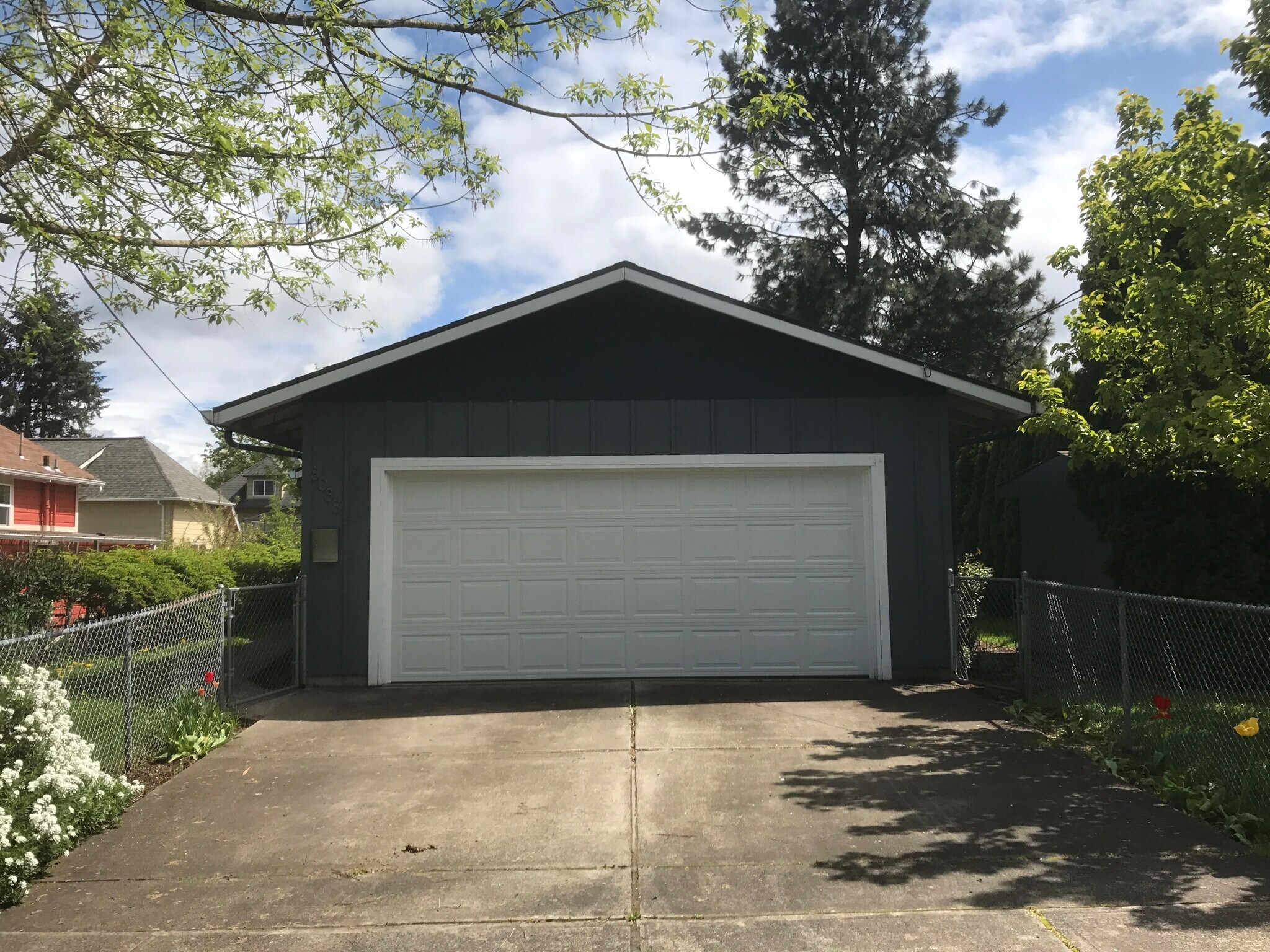 Garage - 8038 N Wayland Ave