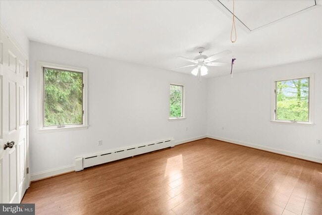 Building Photo - 6013 Selvyn Rd