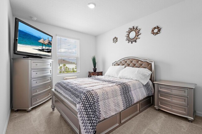 Building Photo - Beautifull Furnished Townhome - Nokomis - 2 Bedroom 2.5 bath plus office -1 Car Garage