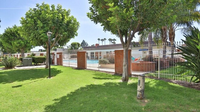 Building Photo - 10079 Sparrow Ave