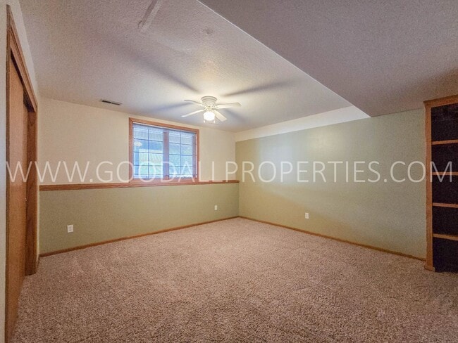 Building Photo - Spacious 5-Bedroom Ranch in the Heart of Waukee with a fenced in yard