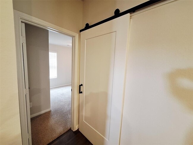 Building Photo - 1327 Camden Ln