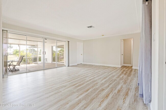 Building Photo - 1730 Canal Ct