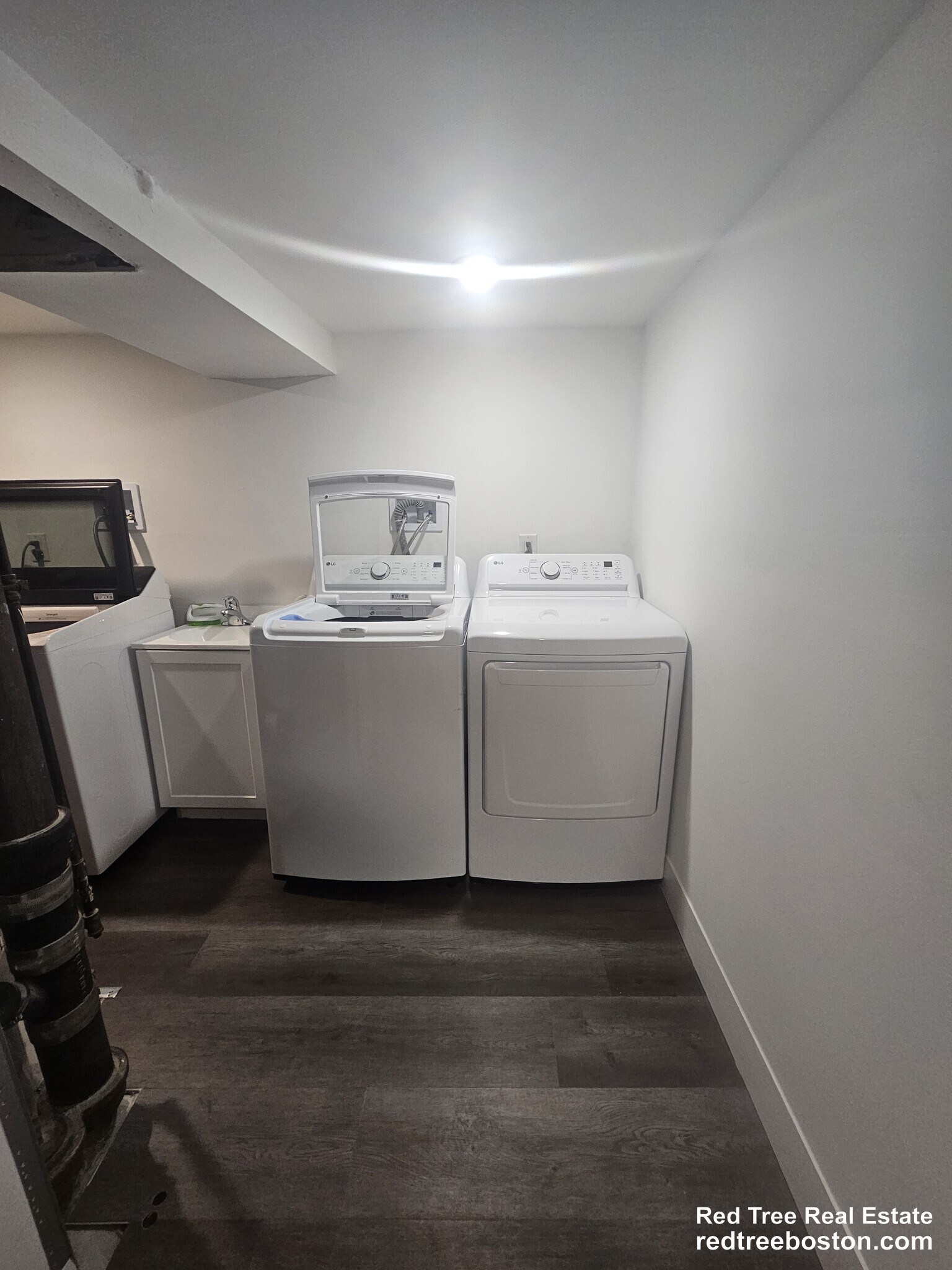 Building Photo - 96 Empire St