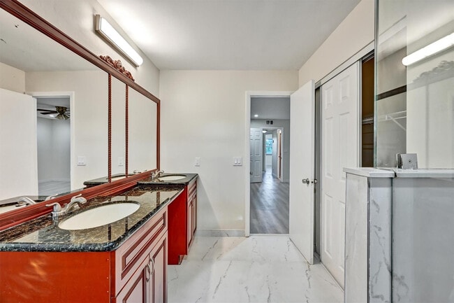 Building Photo - 3336 Quail Close