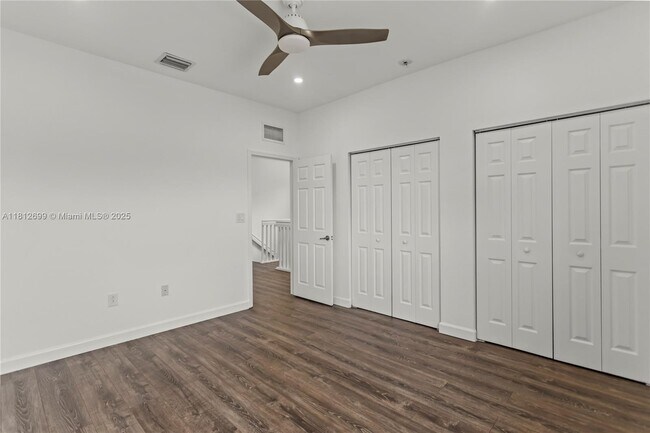 Building Photo - 3502 W 86th Terrace