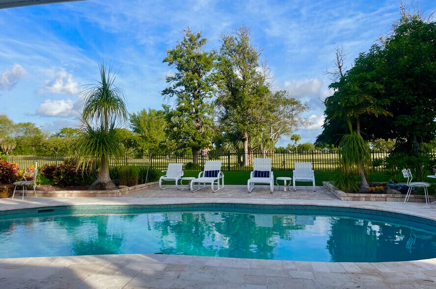 Pool on golf course - 301 NW 53rd St