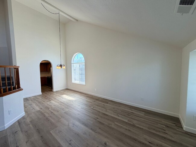 Building Photo - 1311 St Francis Dr
