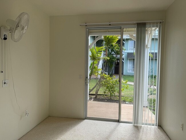 Building Photo - Spacious 2 Bedroom, 2 Full Bath End Unit with 2 Parking at Kekuilani Villas