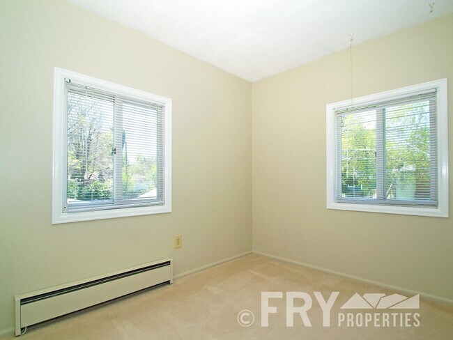 Building Photo - Great Home in Wellshire Neighborhood