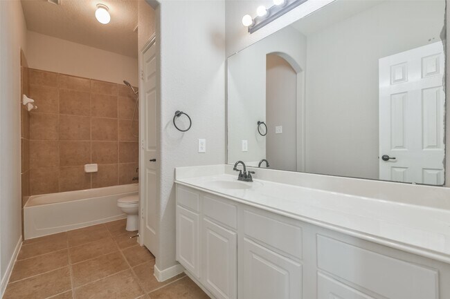 Building Photo - 15303 Paxton Landing Ln